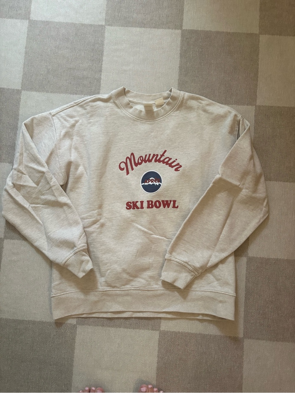 Levi's Cream Crewneck Sweatshirt with Red & Navy Graphic